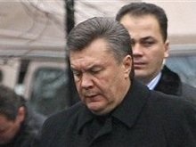 Янукович заявил о политическом преследовании сторонников и люстрации