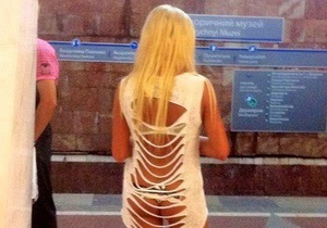 Блондинка из харьковского метро стала новым хитом интернета