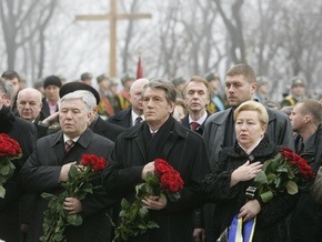 Ющенко посетил место захоронения участников боя под Крутами