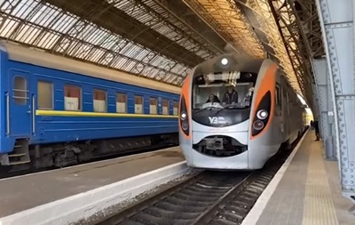 Укрзалізниця відновила сполучення з Польщею