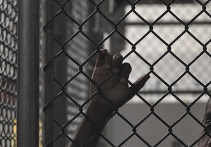 Тысячи заключенных объявили голодовку в тюрьмах Калифорнии