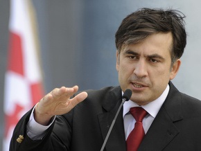 Саакашвили ввел режим ЧП во всех воинских частях