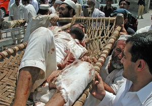 В Пакистане террорист-смертник подорвал себя, 45 человек погибли