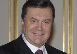 Янукович поздравил сотрудников сферы образования с профессиональным праздником