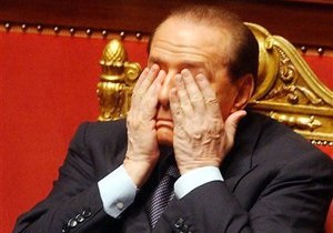 Берлускони готов отказаться от участия в парламентских выборах