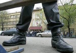 В Днепропетровской области осудили подозреваемых в пытках милиционеров