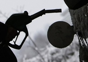 БЮТ: Янукович и Азаров устроили бензиновую вакханалию