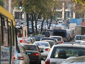 В Киеве ограничат движение по пяти улицам и Южному мосту