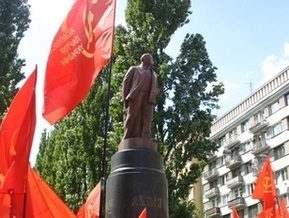 Памятнику Ленину в Киеве заменят голову