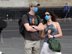 Минздрав: украинцев, возможно, придется прививать от свиного гриппа
