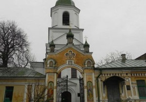 УПЦ МП заявила о захвате неизвестными храма возле Киево-Печерской лавры