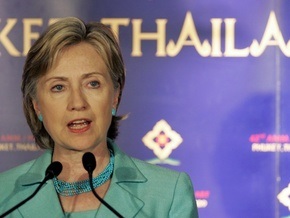Клинтон заявила, что США не выступают против развития мирного атома в Иране