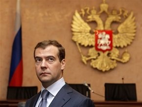 Кризис в Думе: лидеры ЛДПР и КПРФ поговорили с Медведевым