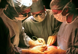 Китайские хирурги провели операцию по разделению сиамских близнецов