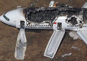 Пилоты Boeing 777 просили пассажиров не эвакуироваться