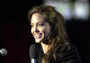 Анджелина Джоли придумала название для своего первого фильма