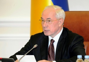 Азаров признал, что 40% внутреннего товарооборота Украины приходится на теневой рынок