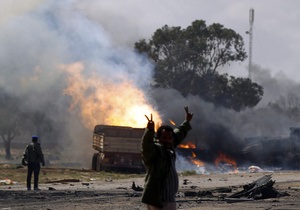 Авиация НАТО нанесла удар по силам Каддафи