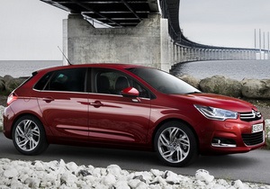 Усредненный класс. Тест-драйв Citroen C4