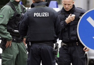 В Германии неизвестный ворвался в клинику и захватил ребенка в заложники