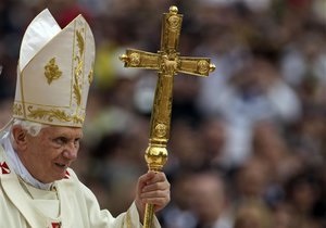 Папа Римский помолился с жертвами священников-педофилов