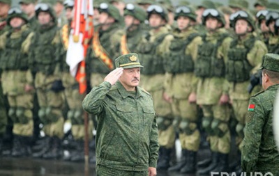 Беларусь продлила военные учения на границе с Украиной