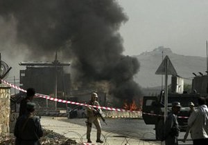 В Афганистане смертник атаковал колонну НАТО: талибы заявляют об 11 погибших американцах