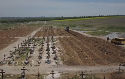 З явилося відео масового поховання в Маріуполі