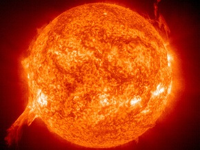 Зафиксирована самая крупная за год вспышка на Солнце