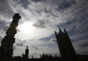 СМИ: Лондон негласно закрыл въезд десяткам российских чиновников