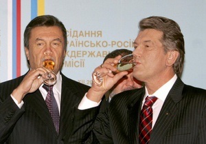 Янукович поздравил Ющенко с днем рождения