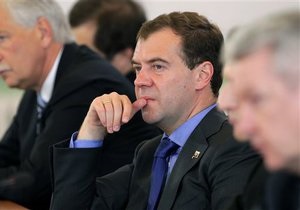 Медведев признал отсутствие значительных успехов в борьбе с коррупцией в России
