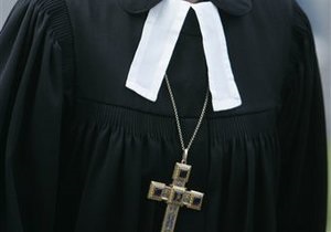 Архиепископ Эдинбурга призывает христиан носить крестик