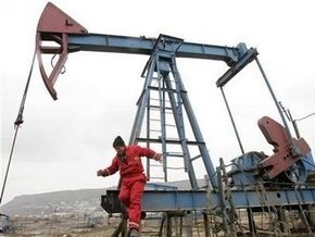 Цены на нефть понизились более чем на $3