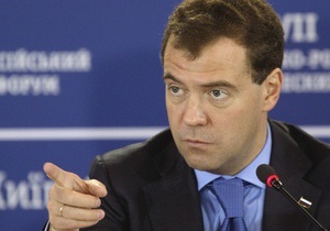 42% россиян считают, что Медведев  ведет самостоятельную политику