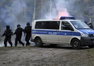 Первомайское шествие в Берлине переросло в массовые беспорядки