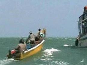 Сомалийские пираты напали на греческое судно