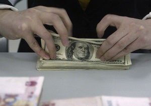 Курсы наличной валюты: доллар держится у отметки в 8,17 грн