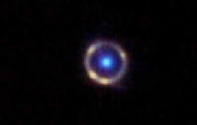 Телескоп Уэбба запечатлел кольцо Эйнштейна