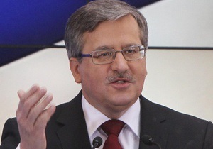Коморовский намерен провести переговоры с Януковичем перед открытием Евро-2012