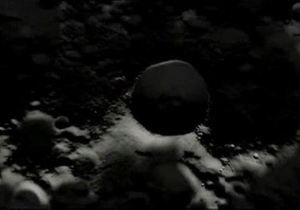 Американский спутник обнаружил на Луне лед