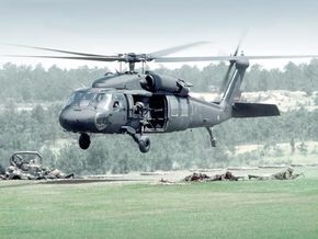 В США потерпел крушение военный вертолет: есть жертвы