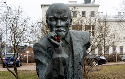 In Finland, the last monument to Lenin was dismantled