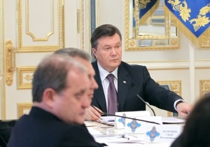Янукович требует от Могилева, чтобы гаишники не останавливали автомобили безосновательно