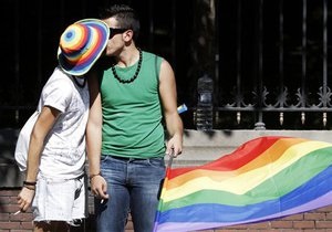 Парламент Австрии разрешил гомосексуальные браки