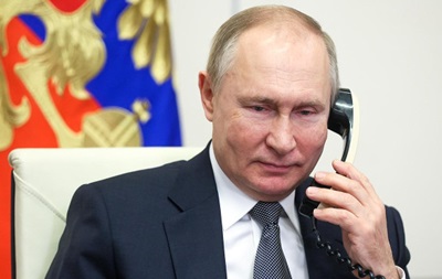 Putin Keeps Silent as Russia Fails – AP