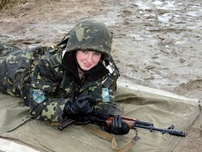 В украинской армии служат и работают 50 тыс. женщин