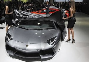 Новости Lamborghini - Показатель роскоши: в Дубае появился полицейский патруль на Lamborghini