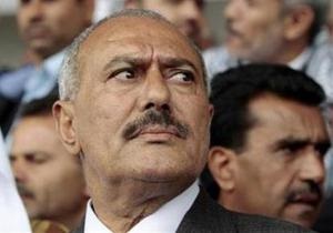 Президент Йемена Салех покинул страну