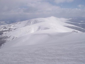 На Закарпатье сошла первая этой зимой снежная лавина